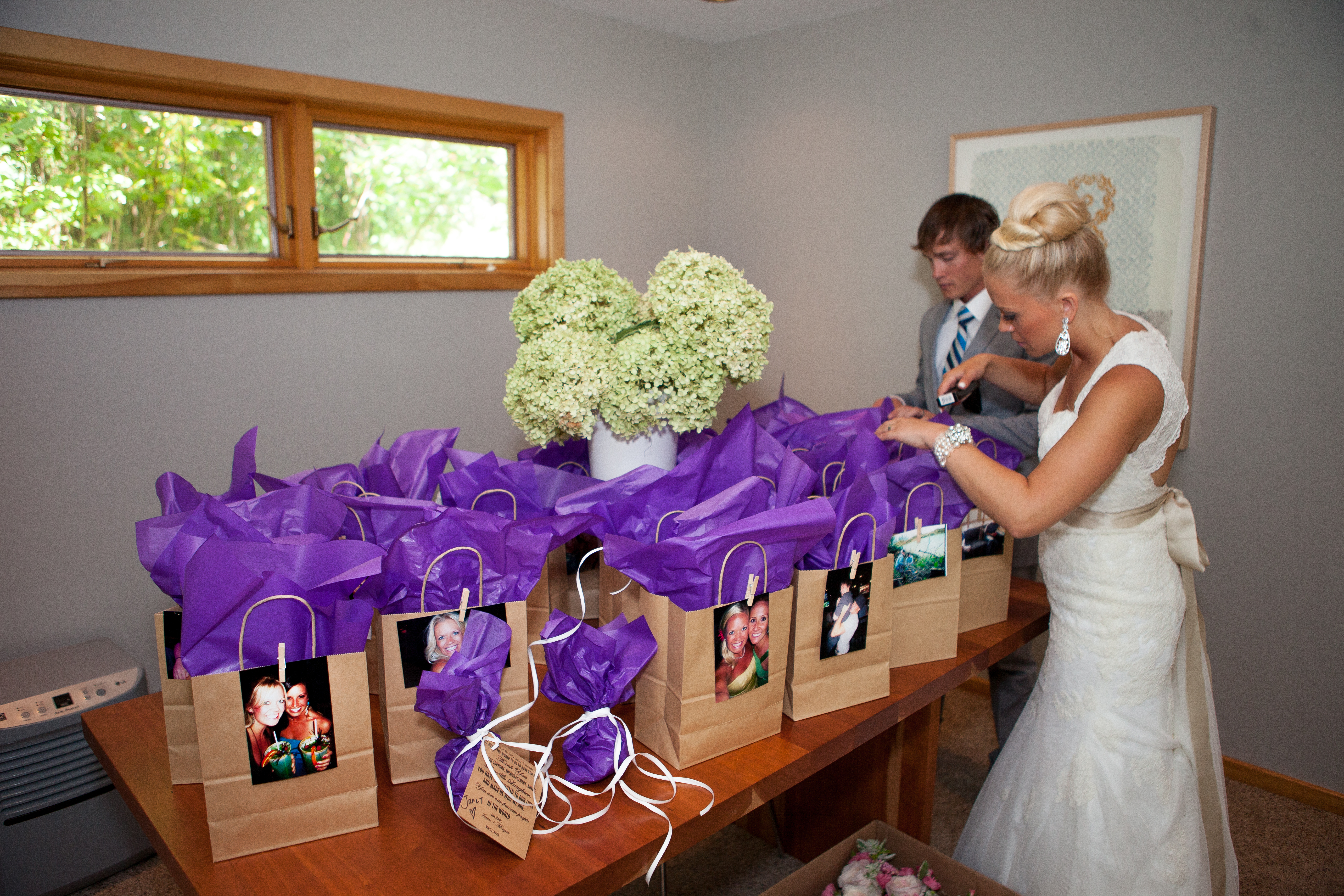 DIY Wedding picture gift bags