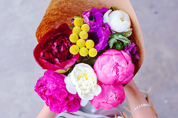 7 Summer Color Palettes and Flower Pairings 1