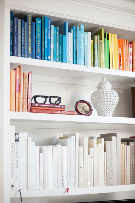 5 Ways to Add Interest and Texture to Shelves | construction2style