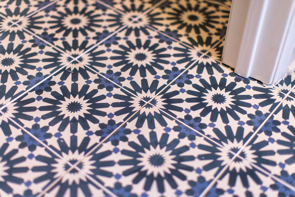 how to lay cement tile flooring | construction2style