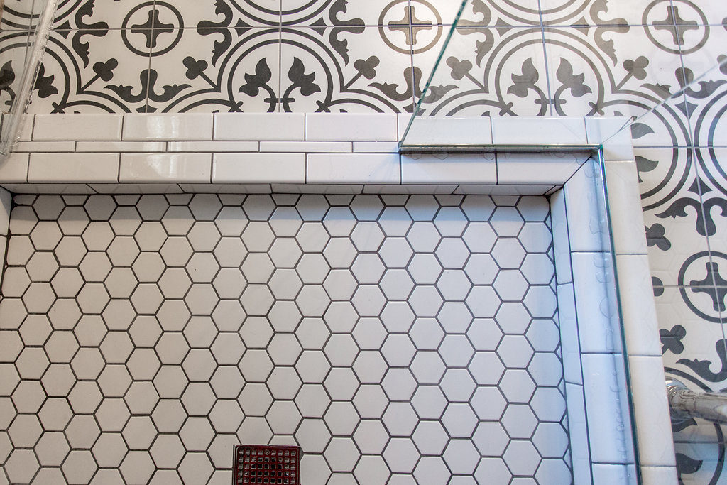 How to Choose the Perfect Grout Color 2