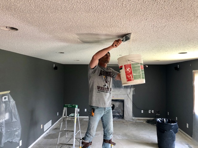 How to scrape popcorn textured ceilings | construction2style
