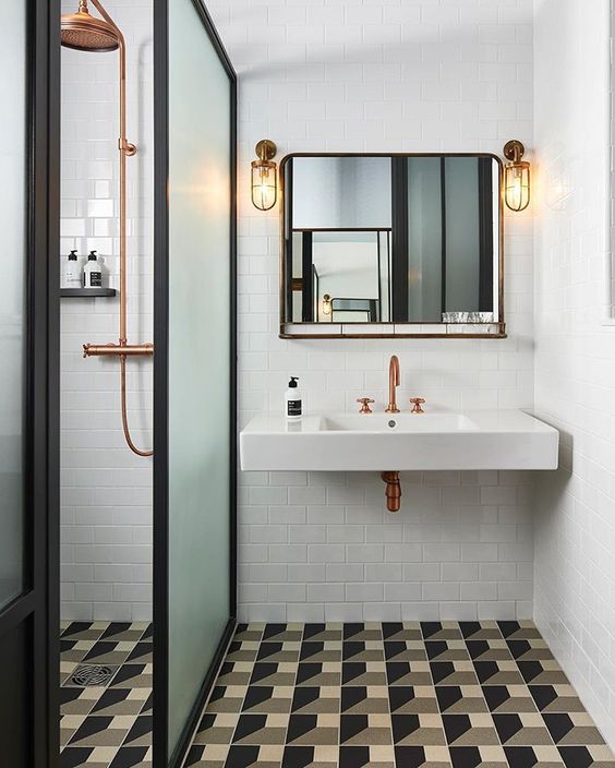 8 Tricks to Steal from Hotel Bathrooms | construction2style