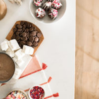 How to Make Valentine's Day Hot Chocolate Bombs