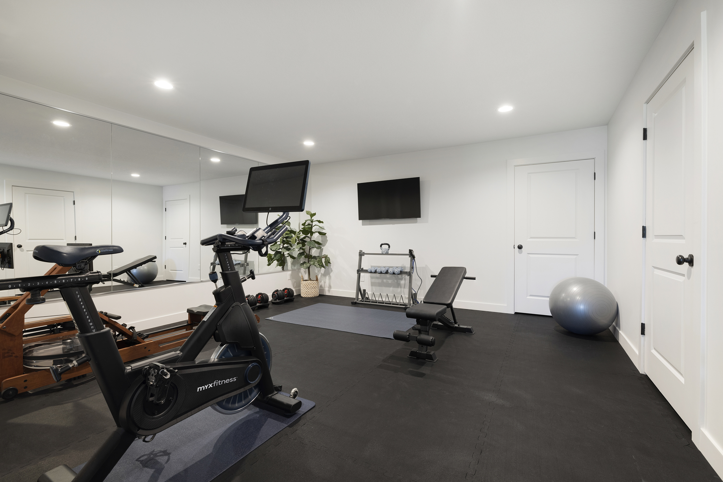 small home gym design