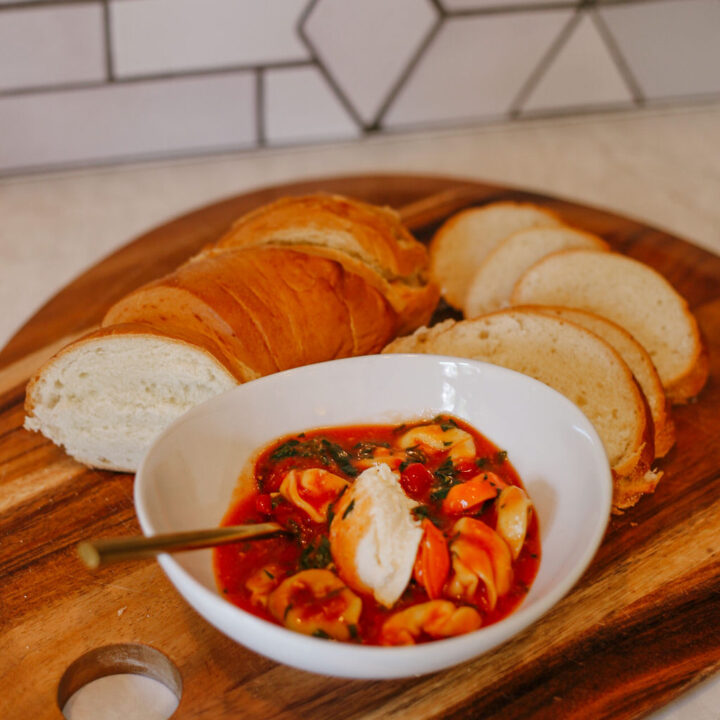 Deliciously Easy Tomato Tortellini Soup Recipe