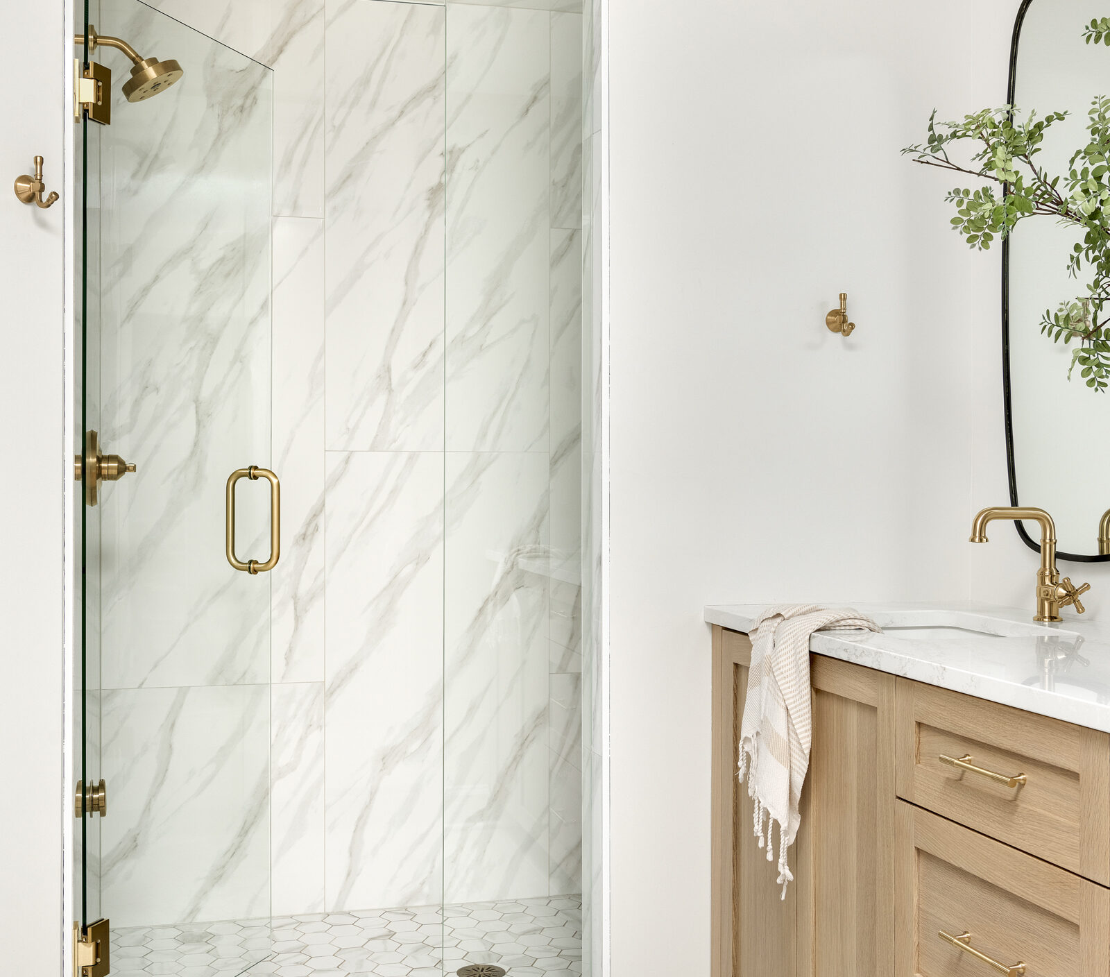 a photo of a primary bathroom designed and built by construction2style