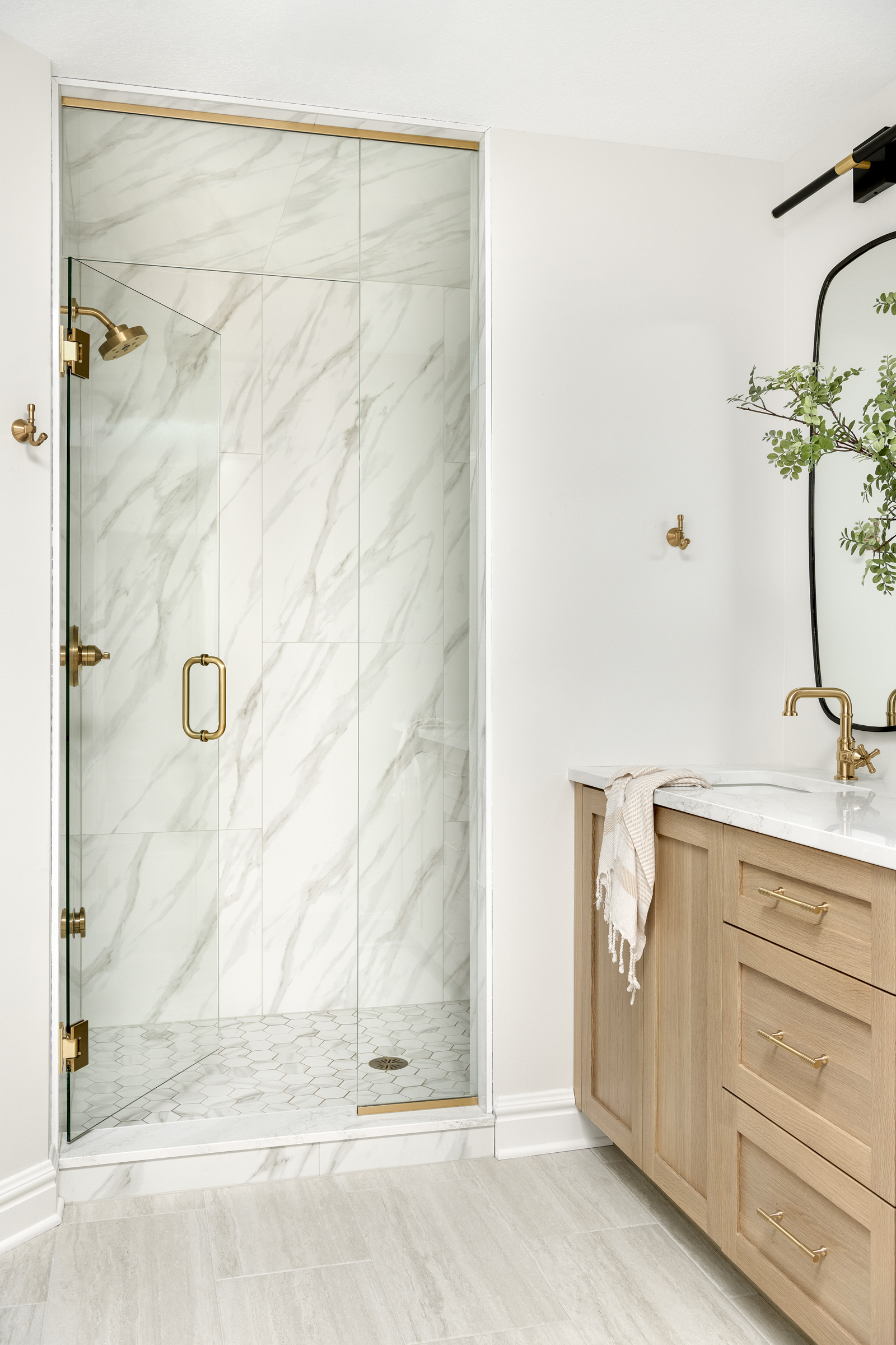 Candlewood Parkway | Eden Prairie, MN 1 a photo of a primary bathroom designed and built by construction2style